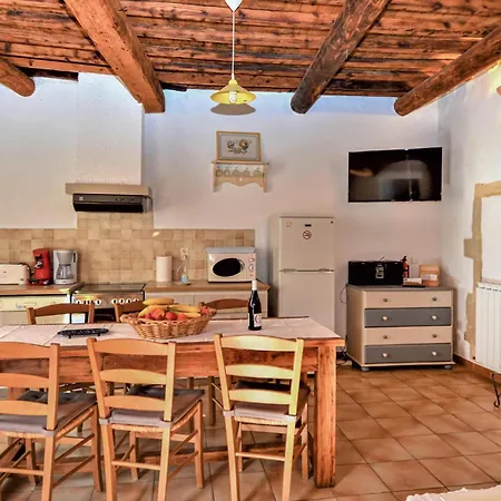 Ferienhaus Gorgeous In Victor La Coste *