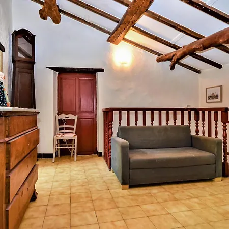 Lovely In Victor La Coste With Wifi Saint-Victor-la-Coste